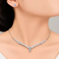 NECKCHAIN AND TOPS SET